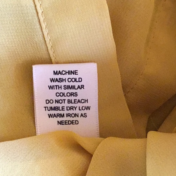 TRUTH SHEER MUSTARD HI LOW SLEEVELESS TOP SIZE M. - Picture 5 of 5